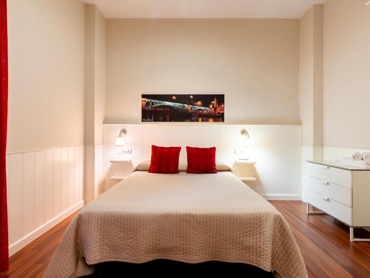Holi-Rent Lumbreras Appartement Sevilla Buitenkant foto