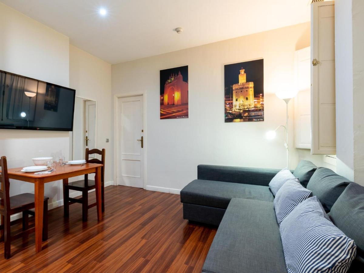Holi-Rent Lumbreras Appartement Sevilla Buitenkant foto