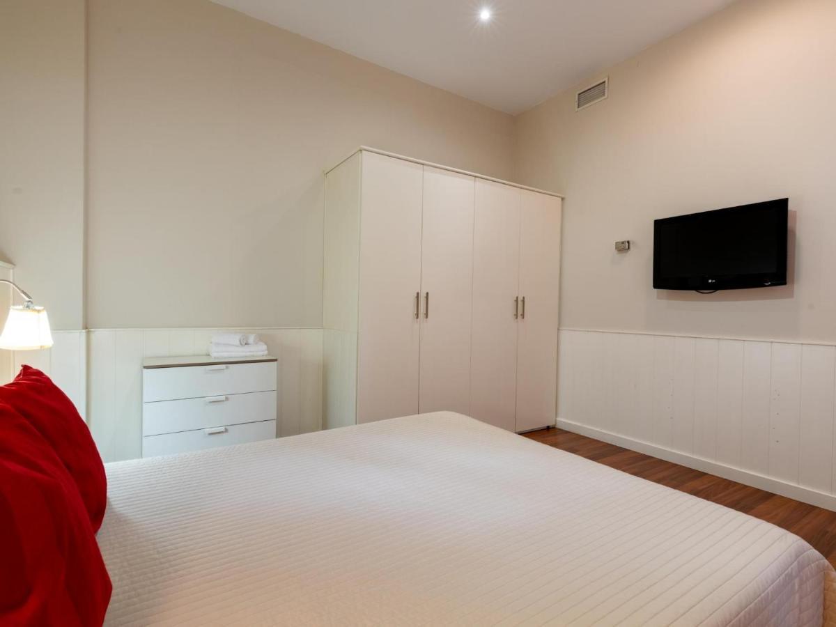 Holi-Rent Lumbreras Appartement Sevilla Buitenkant foto